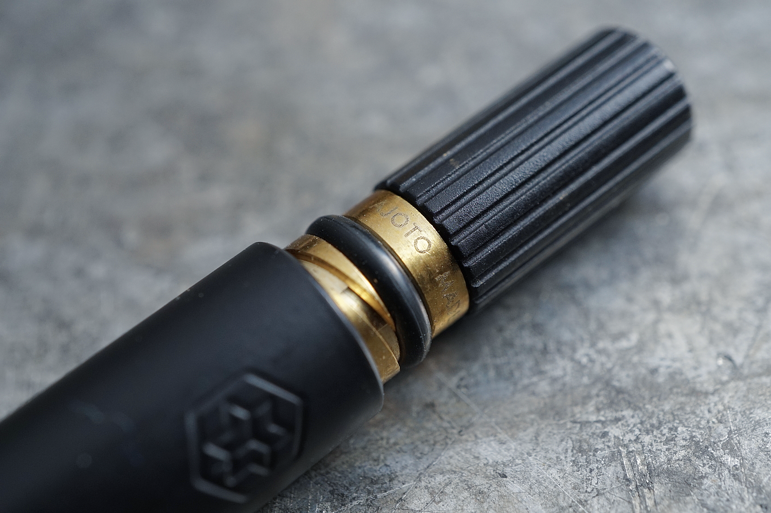 The Ajoto Pen 2.0 - Ebony Cerakote Stainless Steel — The Clicky Post